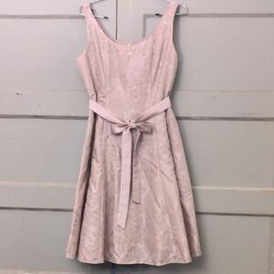 Gorgeous Blush Jessica Howard Dress - 10P Tulle Lining And Tie Belt
